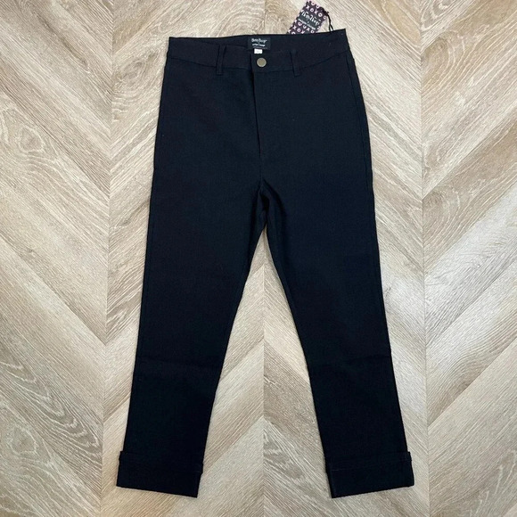 Size 4X - NWT Betty Boop Retro High-Waisted Cuffed Jeans - Picture 4 of 6